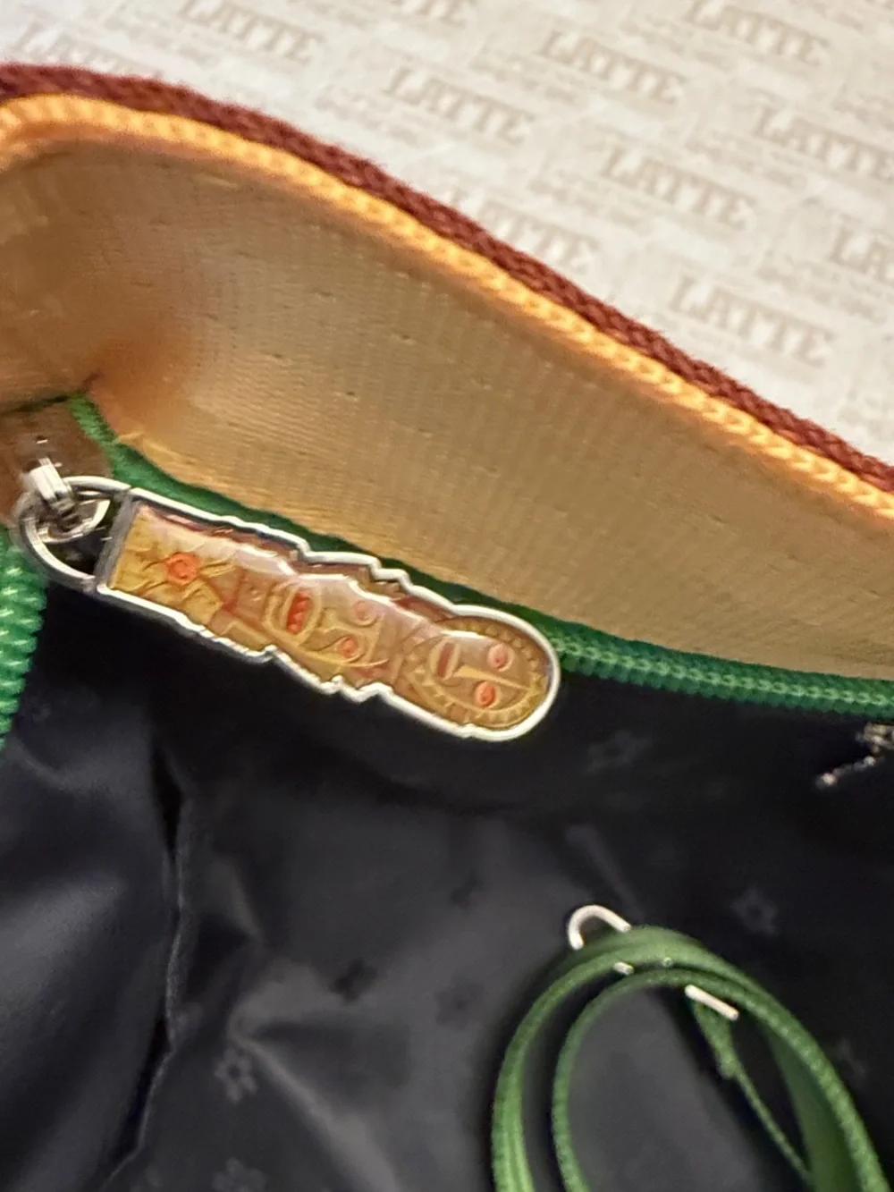 Harveys Trader Sam’s Shag Enchanted Tiki Med Tote
